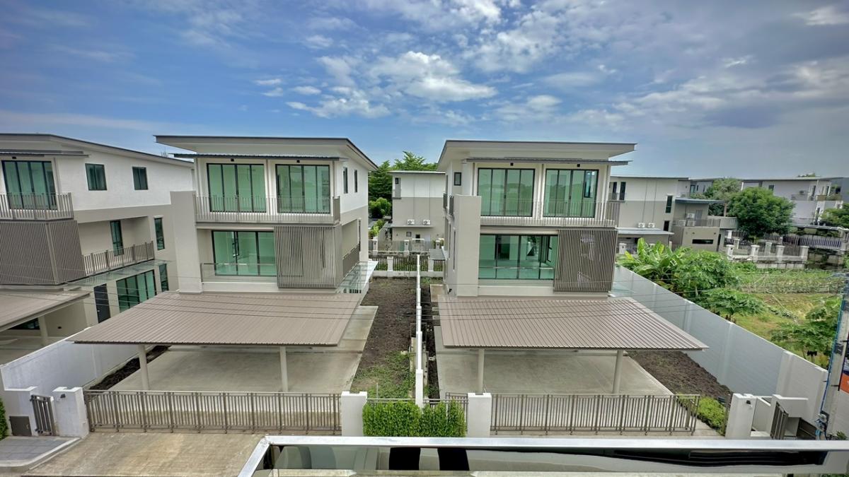 ขายบ้านลาดกระบัง สุวรรณภูมิ : 💥Sales Property 💥บ้านเดี่ยว 3 ชั้น สไตล์โมเดิร์น พร้อมอยู่(Modern 3-Storey Detached House for Sale - Move-in Ready)