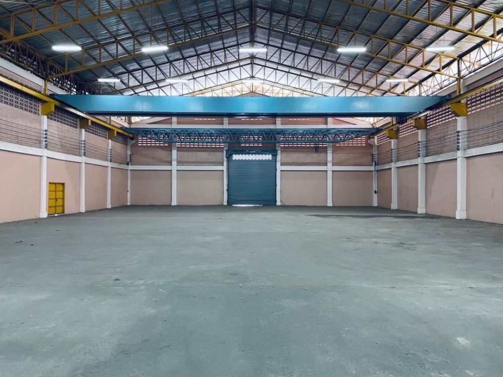 For RentWarehousePhutthamonthon, Salaya : Warehouse for rent, size 2000 square meters, on Phutthamonthon Sai 4 Road, next to Soi Krathum Lom 9