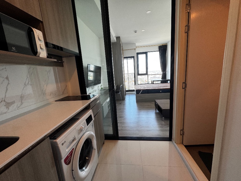 For RentCondoSamut Prakan,Samrong : Condo for rent Knightsbridge Sukhumvit Theparak fully furnished, ready to move in, walk to BTS, interested in renting, Line ID: @realtor