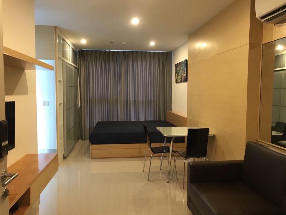 For RentCondoSiam Paragon ,Chulalongkorn,Samyan : Ideo Q Chula Samyan【𝐑𝐄𝐍𝐓】🔥Luxury condo, great price! Near Chula, suitable for students and working people, ready to move in Jan. 🔥 Contact Line ID: @hacondo