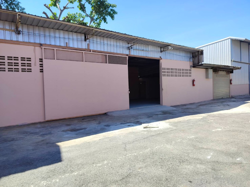 For RentWarehousePattanakan, Srinakarin : Warehouse for rent, area 145 sq m, prime location, along the motorway