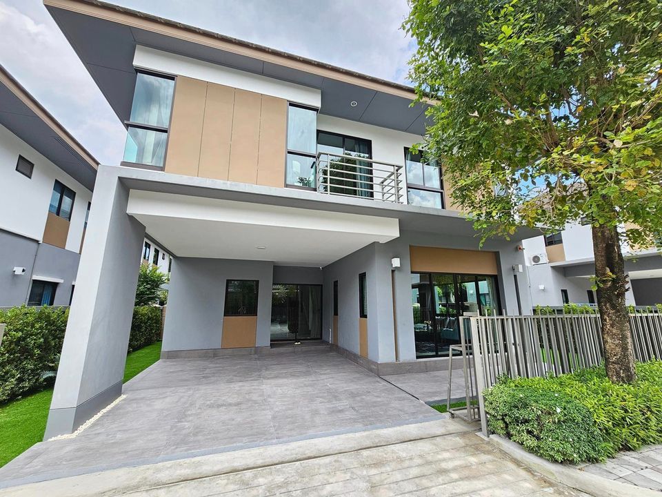 For RentHouseLadkrabang, Suwannaphum Airport : 2-storey luxury house, beautifully decorated, for rent in Prawet-Suvarnabhumi area, near Suan Luang Rama 9, only 1.3 km.