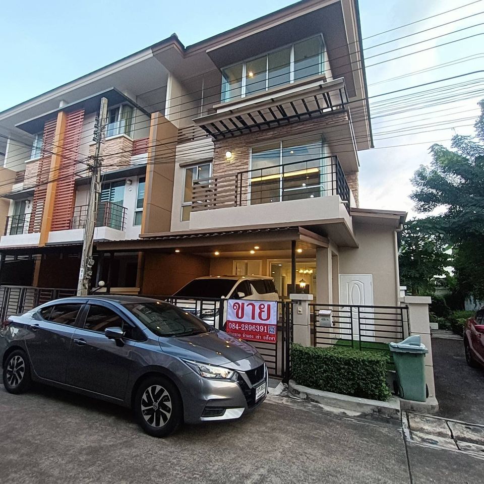 For SaleTownhouseNonthaburi, Bang Yai, Bangbuathong : Townhouse for sale, 3 floors, area 39.3 sq.w., 4 bedrooms, 4 bathrooms, Plus City Park Ngamwongwan 25, Bangkhen, Nonthaburi, beautiful house, house in good condition, ready to move in, Mueang Nonthaburi, Nonthaburi, Talat Sod, Wat Buakwan - Wat Buakwan, P