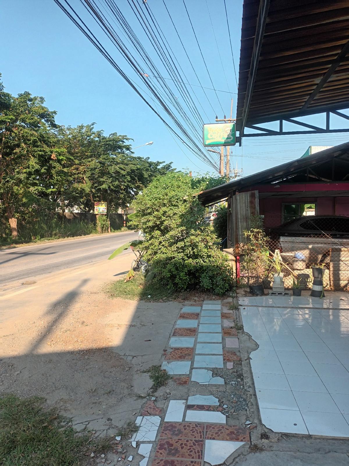 For SaleHouseMahachai Samut Sakhon : For sale (first installment as agreed) Owner can pay in installments for 100 square wah of land, Tha Sai Subdistrict, Mueang District, Samut Sakhon Province