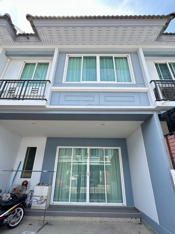 For SaleTownhouseNonthaburi, Bang Yai, Bangbuathong : For sale: 2-storey townhouse, 🏠3 bedrooms, 2 bathrooms, 20.7 sq m, usable area 124 sq m.