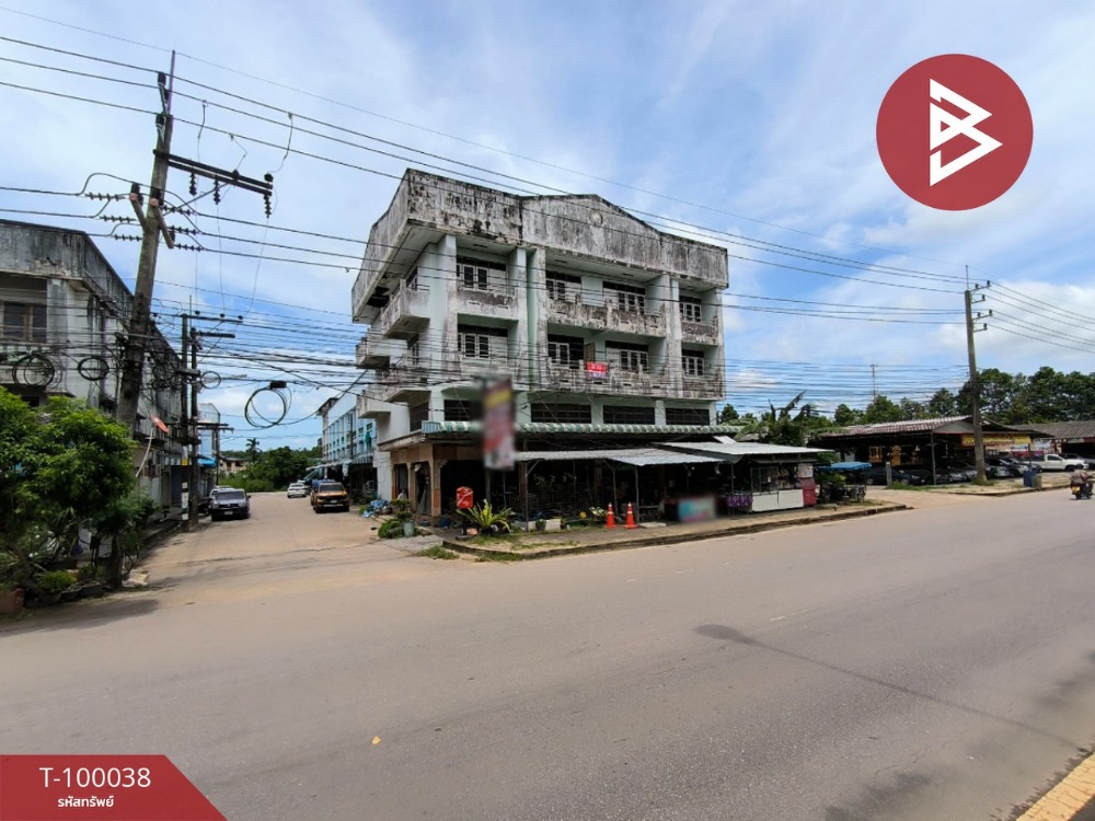 For SaleShop HouseRayong : Commercial building for sale, 4 units, area 87.1 sq.wa, Klaeng, Rayong