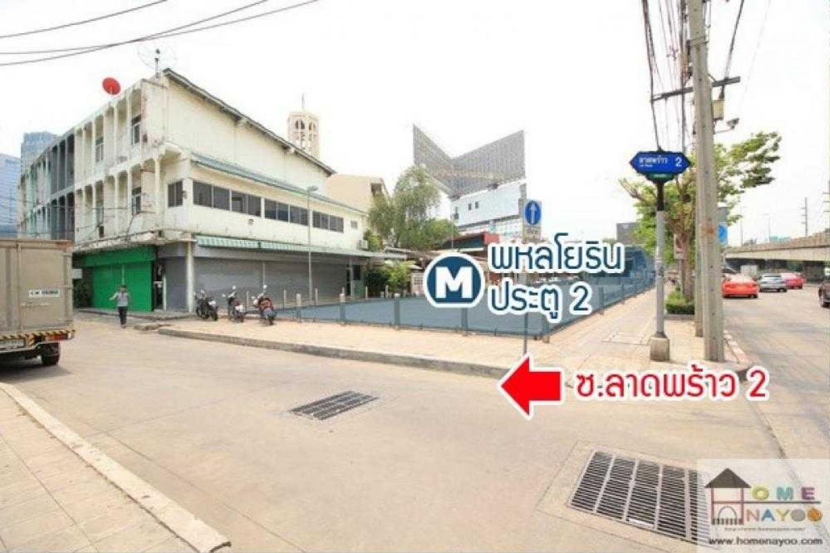 For RentRetailLadprao, Central Ladprao : Restaurant / Open Cannabis, good location, Lat Phrao entrance, cheap rent, only 100,000฿/month, opposite Union Mall