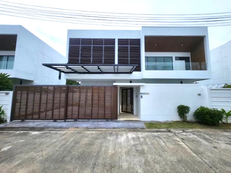 For SaleHousePhuket : For sale: Modern style detached house with swimming pool inside the house, Casa Riviera project, Mueang Phuket District, Phuket.