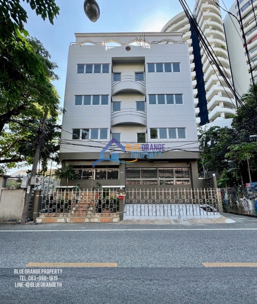 For RentShophouseSathorn, Narathiwat : HOT DEAL!! Standalone building for rent, prime location Sathorn-Yen Akat-Nang Linchi.