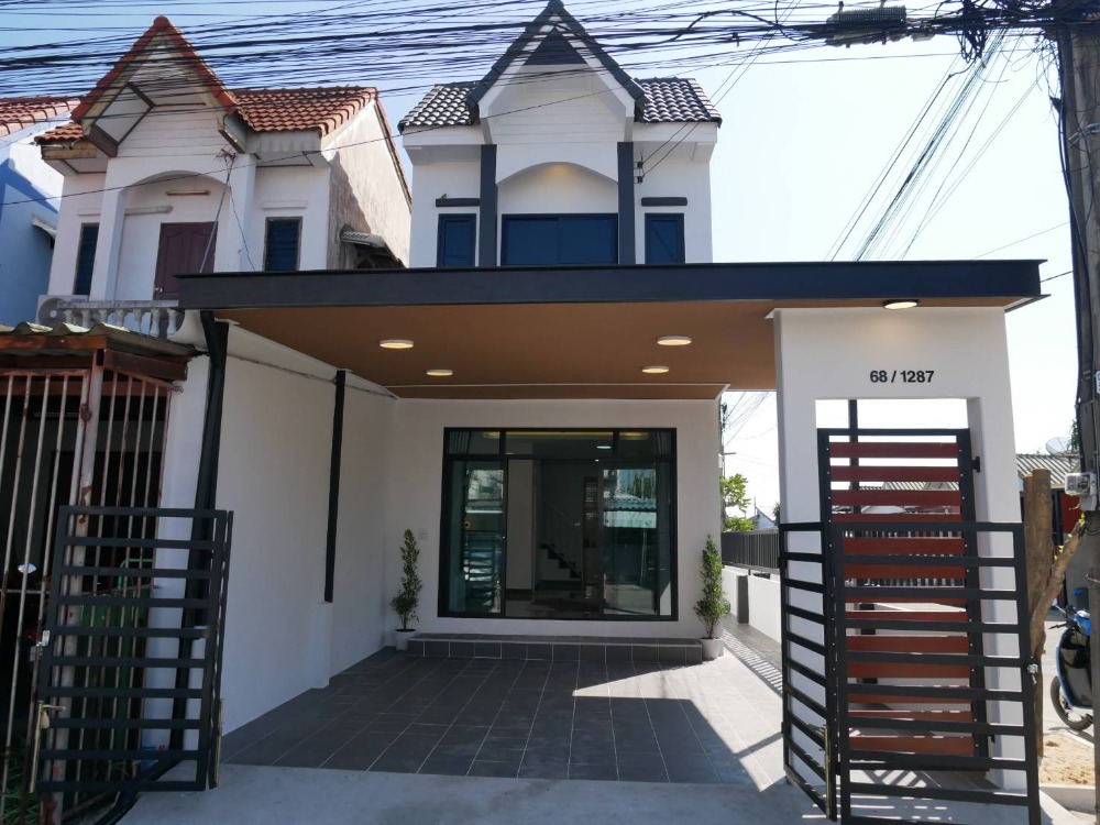 For SaleTownhouseMin Buri, Romklao : S2858 For sale: 2-storey detached house, corner house, Amornthap Village, newly renovated, ready to move in, Nong Chok