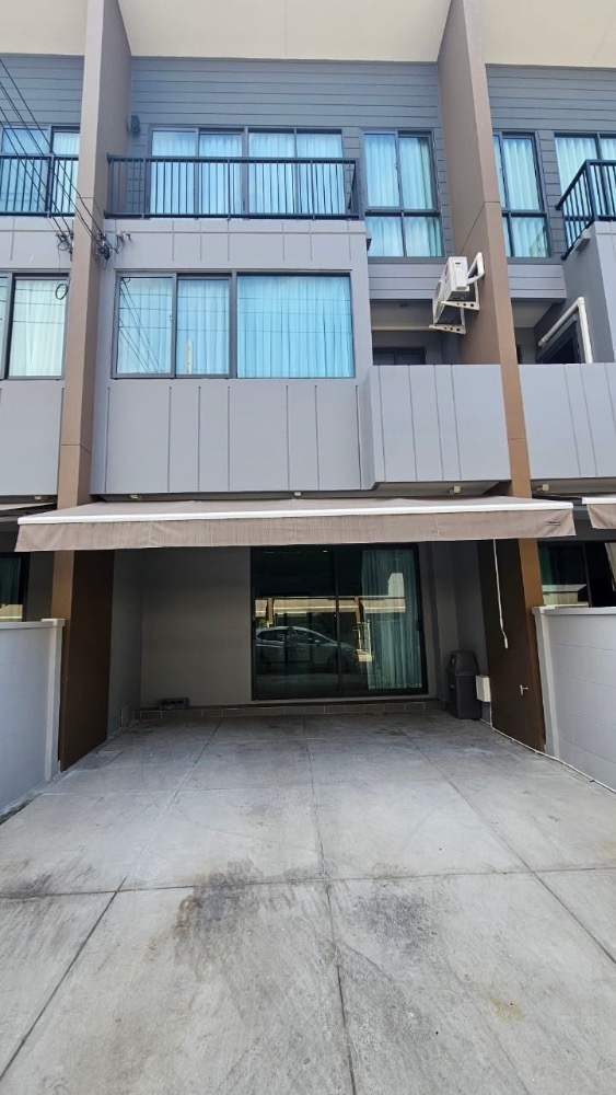 For RentTownhouseOnnut, Udomsuk : 🏢⭐️📣 House for rent in the Baan Klang Muang Sukhumvit-On Nut project, suitable for living, good location, convenient transportation