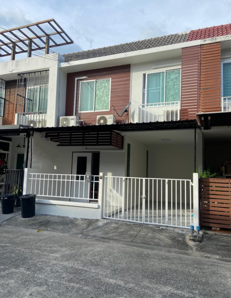 For RentTownhouseKaset Nawamin,Ladplakao : Townhouse for rent, Ariya The Color 1, Lat Phrao, near The Jas Ramintra, MRT Pink Line