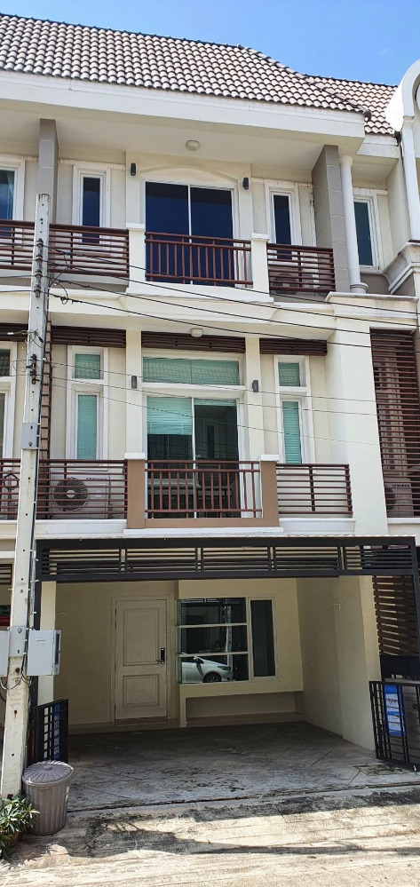 For RentTownhouseKaset Nawamin,Ladplakao : Townhome Premium Place Premium Place Ekamai-Ramindra Sukonthasawat Road