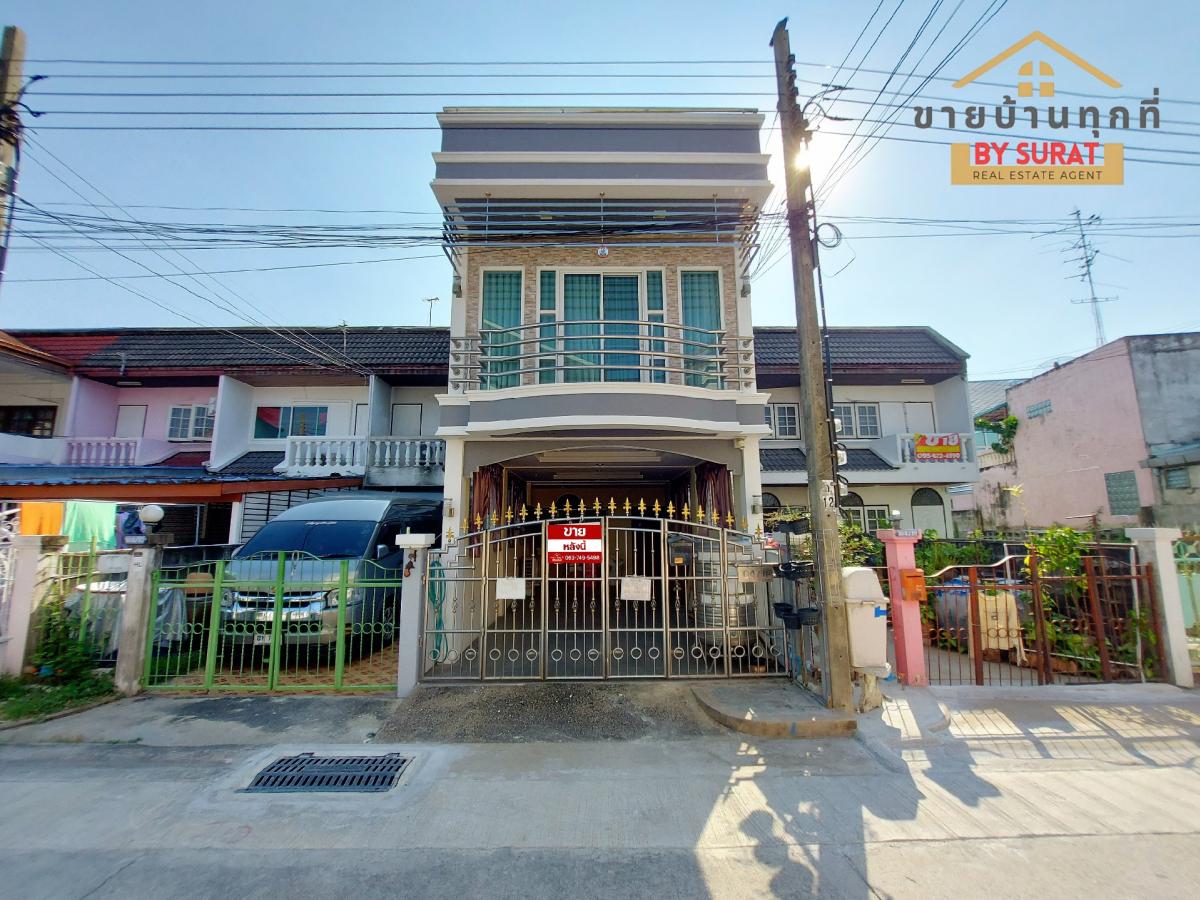 For SaleTownhouseNonthaburi, Bang Yai, Bangbuathong : Townhouse for sale, Ban Buathong Village, near MRT Khlong Bang Phai 250 m., 2-storey house extension, interior in very good condition, 20 sq m.