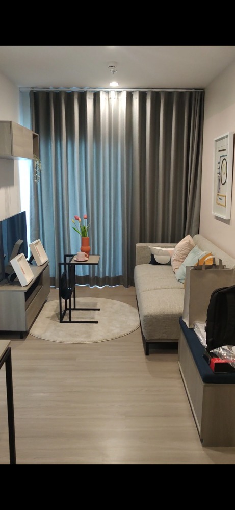 For SaleCondoRama9, Petchburi, RCA : Condo for sale: THE BASE Phetchaburi-Thonglor (The Base Phetchaburi-Thonglor), wall attached to only one other room, south-facing balcony, owner sells directly, price negotiable