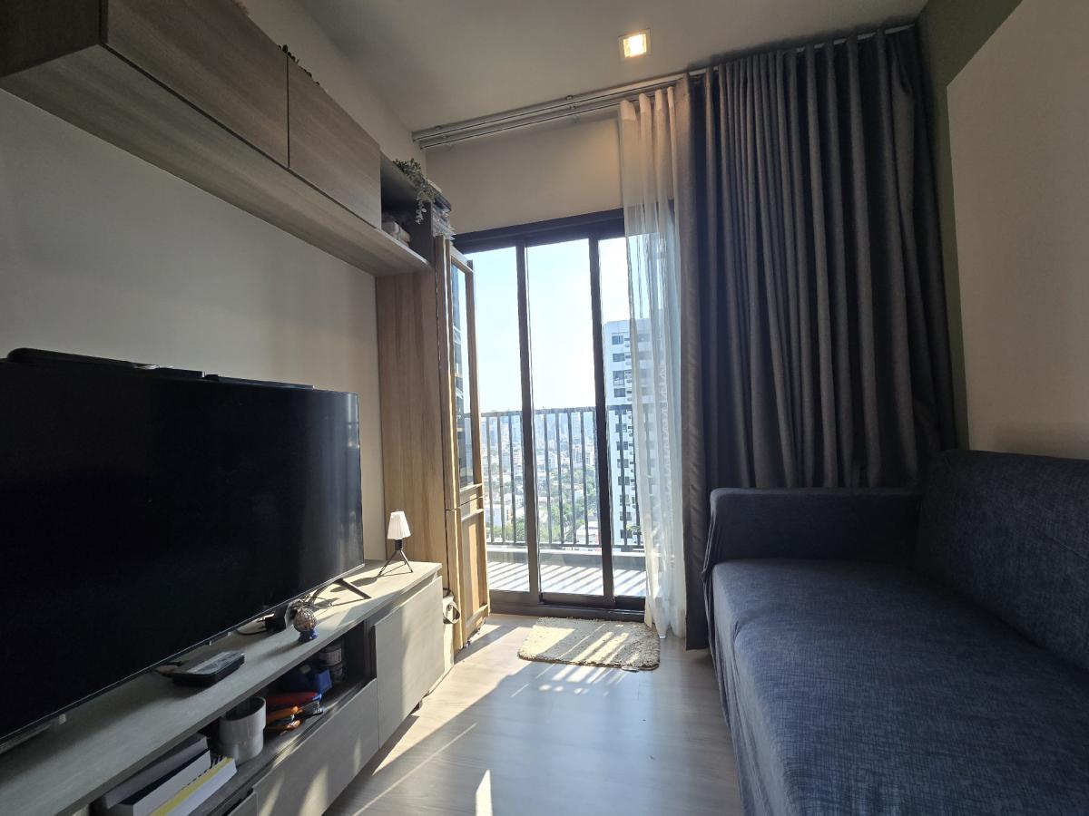 For SaleCondoRama9, Petchburi, RCA : Condo for sale: THE BASE Phetchaburi-Thonglor (The Base Phetchaburi-Thonglor), wall attached to only one other room, south-facing balcony, owner sells directly, price negotiable