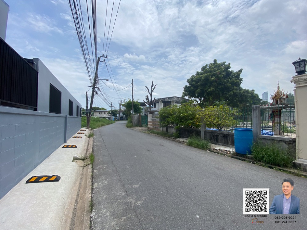 For SaleLandSukhumvit, Asoke, Thonglor : Land for sale, size half a rai, Pridi Banomyong, 14 square wah, over a hundred thousand baht per square wa, free additional land!!!