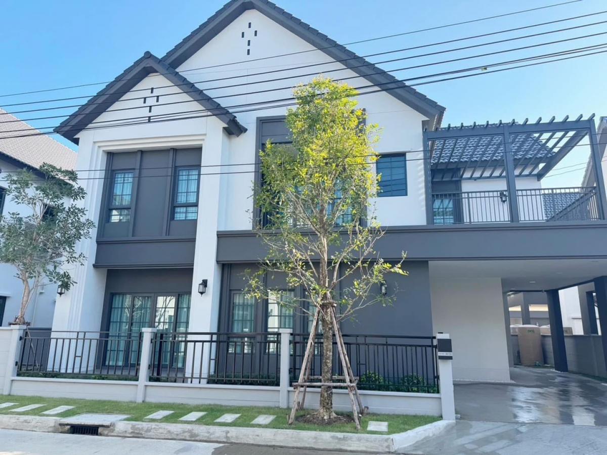 For RentHouseBangna, Bearing, Lasalle : 🏠Centro Bangna project for rent•Luxurious detached house in the city center