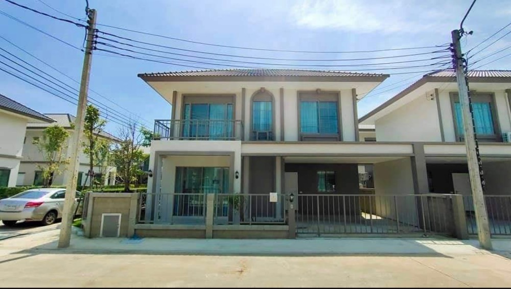 For RentHouseNonthaburi, Bang Yai, Bangbuathong : For rent: 2-storey twin house, Sena Village, Wongwaen - Bang Bua Thong, beautiful, cheap, ready to move in, near Central Westgate. Interested, add Line @841qqlnr.