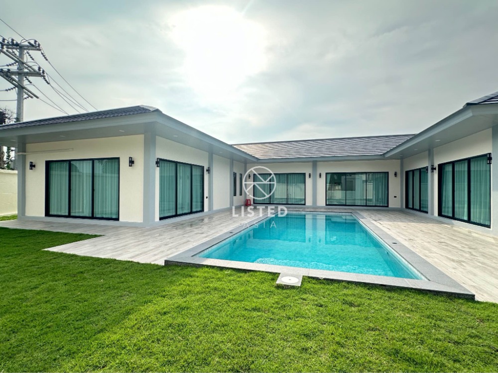 For SalePattaya, Bangsaen, Chonburi : Pool Villa for Sale in Huay Yai!!  4 bedrooms   5 bathrooms.