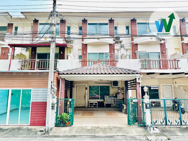 For SaleHouseRattanathibet, Sanambinna : For sale Supalai Ratthanathibet house, large area, fully extended, good location, on the main road, near Krarai Intersection, Government Center, Phra Nang Klao Bridge