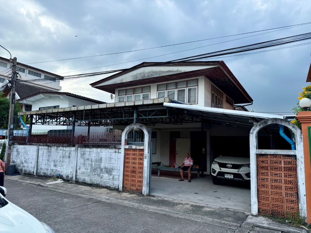 For SaleHouseBang kae, Phetkasem : For sale: 2-storey detached house, Soi Petchkasem 54, convenient transportation, near MRT Phasi Charoen, Bang Wa BTS Station