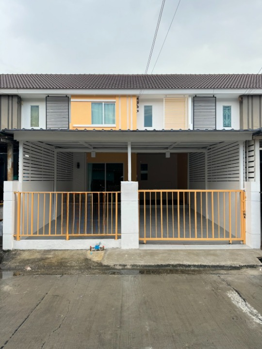 For RentTownhouseBang kae, Phetkasem : Townhouse for rent, Pruksa 84/2 Phetkasem 63, near Makro Bang Bon, only 8 minutes.