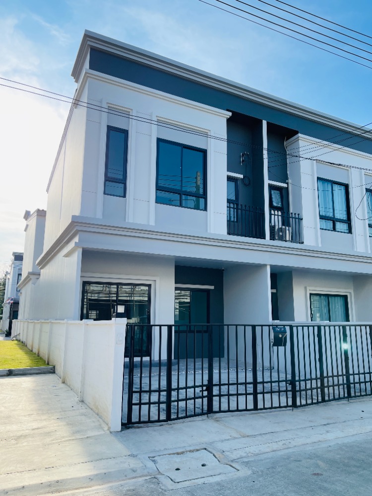 For SaleTownhouseChachoengsao : Townhouse for sale, width 5.5 meters, corner plot, Bang Wa-Bang Pakong