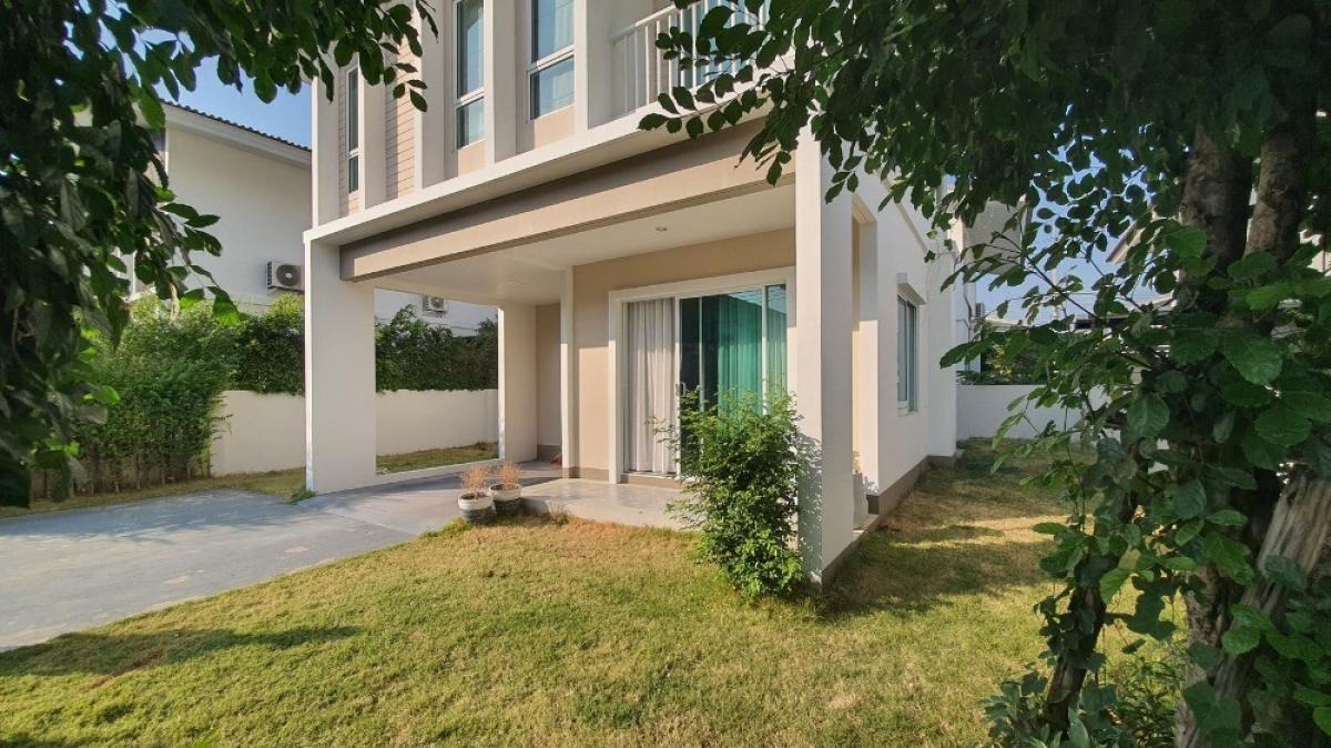 For SaleHouseBangna, Bearing, Lasalle : ✅For sale: House, Kanasiri Bangna Village (Kanasiri Bangna Village), 3 bedrooms, 2 bathrooms, size 50 sq m, 2 floors, size 113 sq m. 🐕 (Pets allowed)🐈✅Price 4,400,000 baht* Ready to move in * 🔔Book now!