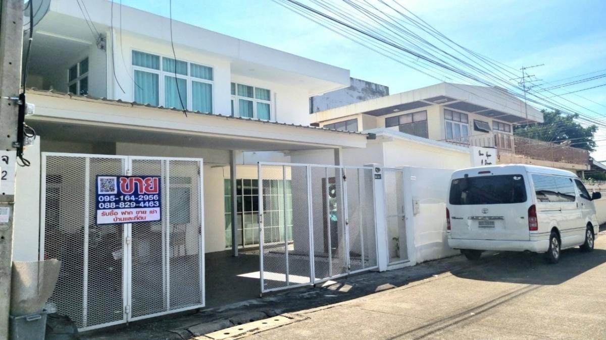 For SaleHouseChokchai 4, Ladprao 71, Ladprao 48, : WW24433 For sale #2-storey detached house, newly renovated, Chokchai 4, Soi 54 (Soi Tor Ruam Chok) #near Central Eastville