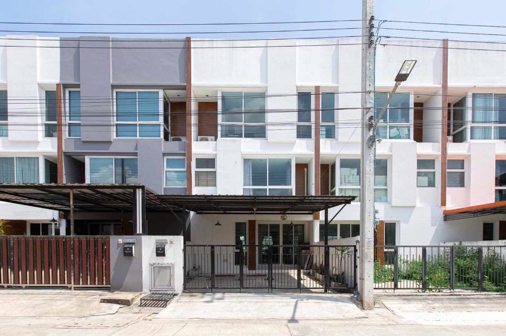 For RentTownhouseLadkrabang, Suwannaphum Airport : For rent: Mind Hoff Romklao-Suwannamit (Mind Hof)