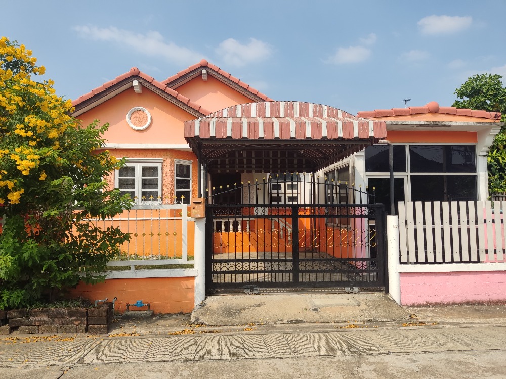 For RentHouseBang kae, Phetkasem : Single house for rent, Puttan Village, Petchkasem 81/Bang Bon 5, newly renovated, 50 square wah