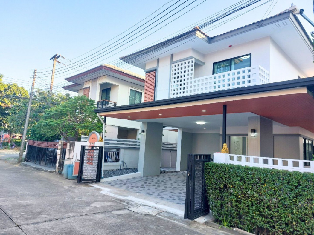 For SaleHousePathum Thani,Rangsit, Thammasat : Twin house, Fah Green Park, near the public park, renovated the whole house, ready to move in, Khlong Sam, Khlong Luang, Rangsit, Pathum Thani, promotion, receive a discount up to 100,000 baht*