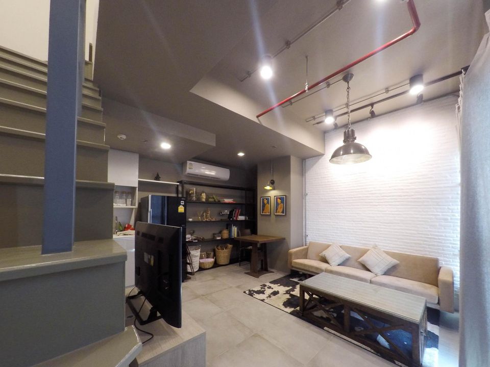 For RentCondoOnnut, Udomsuk : ⛵Condo for rent Duplex: IDEO MOBI Sukhumvit 81: IDEO MOBI Sukhumvit 81 ((BTS Onnut)) LINE: @Condo52 (WL-02)