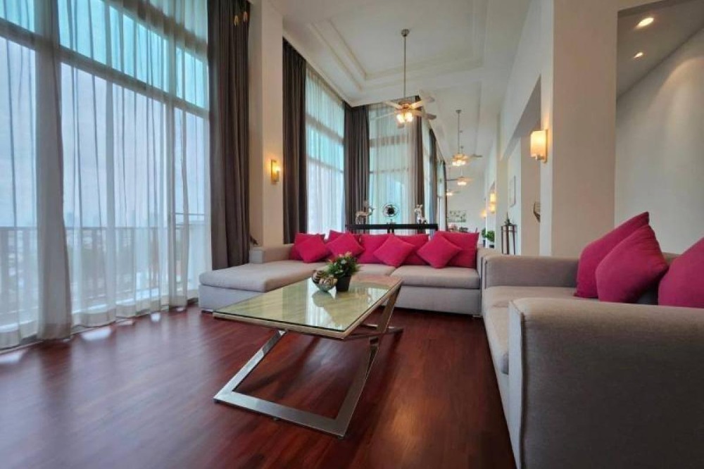 For RentCondoSathorn, Narathiwat : Condo for rent, Sathorn Gallery Residences [Sathorn Gallery Residences], beautiful room, good price, convenient travel, fully furnished, ready to move in immediately, make an appointment to view the room.