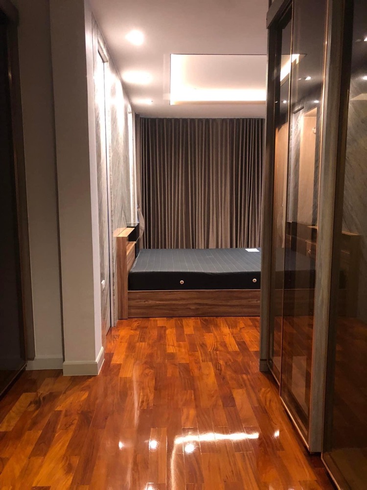 ให้เช่าบ้านปิ่นเกล้า จรัญสนิทวงศ์ : For Rent: Detached House, Grand Bangkok Boulevard Sathorn-Ratchapruek, 4 Bedrooms /5 Bathrooms *Fully Furnished /Corner Unit* Ready to move in