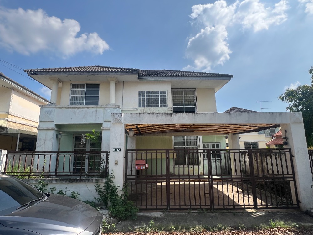 For SaleHouseMin Buri, Romklao : Guaranteed Low Price!! 2-story detached house with a strong structure, ready for renovation. For sale: Royal Park Ville Suwinthawong,