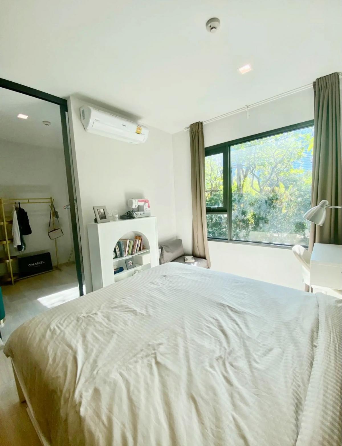 ให้เช่าคอนโดวิทยุ ชิดลม หลังสวน : Life One Wireless Condo for rent : 1 bed plus for 38 sqm. with closed kitchen Garden View on 11st floor. With fully furnished with electrical appliances.Rental only for 22,500 / m. Just 600 m. to BTS Pleonchit.