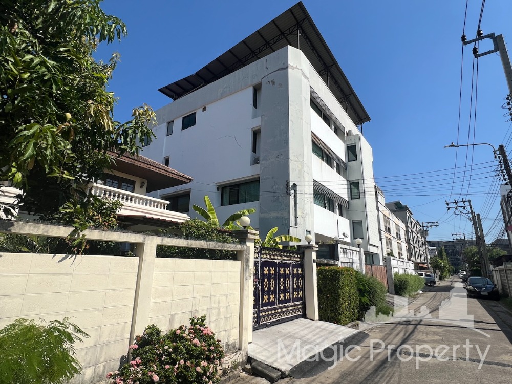 For SaleShophouseOnnut, Udomsuk : 4 Floor Building For Sale in Sukhumvit 97/1, Phra Khanong, Bangkok