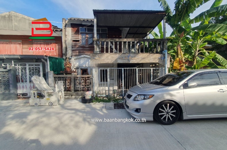 For SaleLandLadprao101, Happy Land, The Mall Bang Kapi : Land with 2-storey house, Soi Sangkhom Songkhro 18, area 25 sq m., Sangkhom Songkhro Road, Lat Phrao Subdistrict, Bang Kapi District, Bangkok