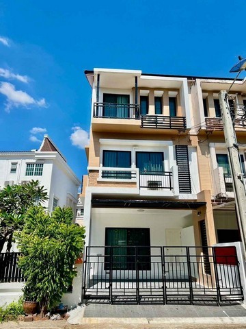 For RentTownhousePattanakan, Srinakarin : RTJ1826 Townhouse for rent, 3 floors, corner house, Time Home project, Rama 9 - Hua Mak, Rama 9 area, next to the motorway