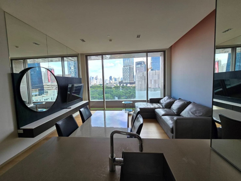 For RentCondoSilom, Saladaeng, Bangrak : Luxury condo Saladaeng One, 10th floor, fully furnished, for rent, Sathorn-Silom area, near Lumphini Park