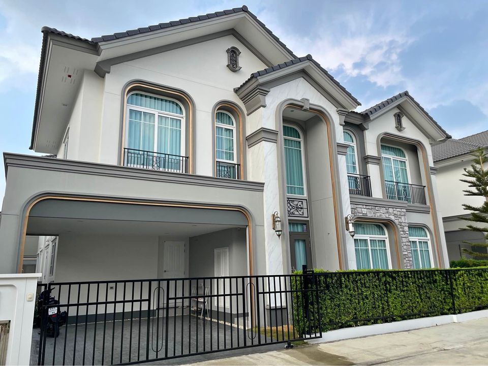 For RentHouseNawamin, Ramindra : 2-storey detached house with some furniture and electrical appliances, beautifully decorated, for rent in Ram Intra-Bang Khen area, near Jas Green Village, only 2.7 km.