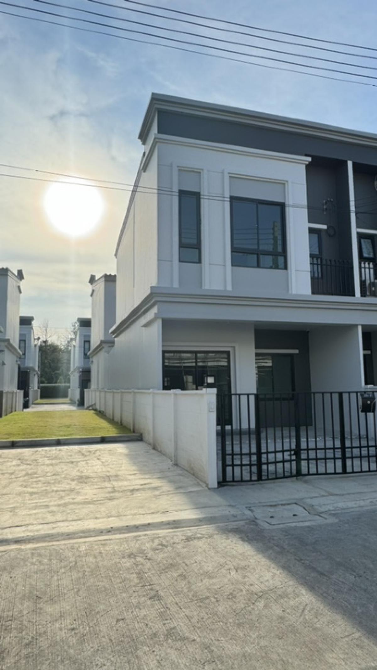 For SaleTownhouseChachoengsao : Independent townhome project Brighton Bangpakong, special price🔥🔥New Years gift for the family🏡🏡