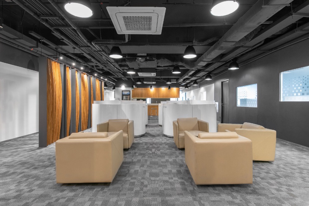 For RentOfficeKasetsart, Ratchayothin : Access professional coworking space in Regus WHA Tower