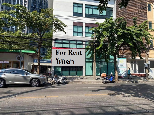 ให้เช่าตึกแถว อาคารพาณิชย์พัฒนาการ ศรีนครินทร์ : For Rent ให้เช่าพื้นที่ธุรกิจ / ร้านค้า Showroom / อาคารสำนักงาน 3.5 ชั้น ซอยสุขุมวิท ประมาณ 100 เมตร ริมถนนสุขุมวิท ใกล้ BTS ปุณณวิถี มีที่จอดรถ แอร์ทั้งอาคาร เหมาะเป็นสำนักงาน , Studio หรือ Showroom