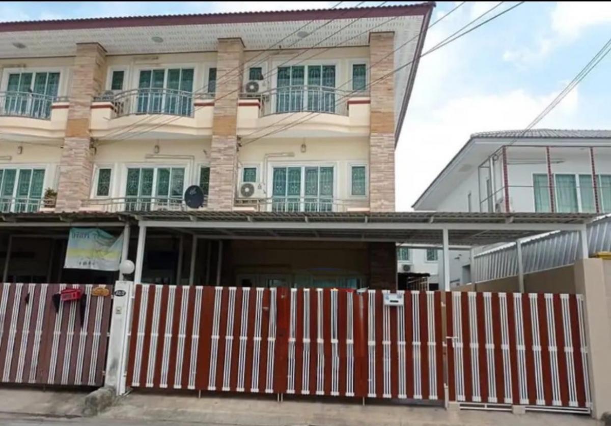 For RentTownhouseLadprao101, Happy Land, The Mall Bang Kapi : #For rent, 3-storey townhouse, corner unit, large area #Can register a company❤️ Welcome foreigners