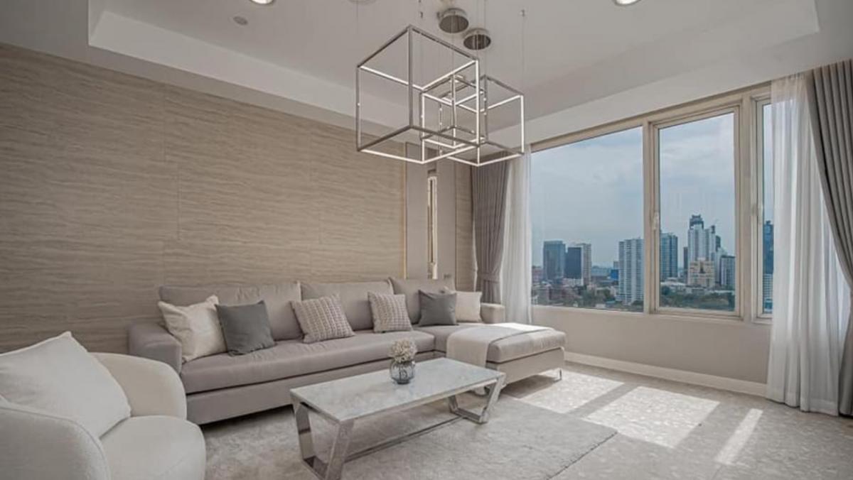 For SaleCondoSukhumvit, Asoke, Thonglor : Selling : Hampton Thonglor 10 , 3 Beds 3 Bath , 1 Maid Room , 164 sqm , Private Lift 🔥🔥Selling : 32,000,000 THB 🔥🔥#Officerental  #Houserental #Condorental #Fullfurnished#Electricity#PSLiving📌Refrigerator📌Airconditioner📌Microwave📌Water Heater