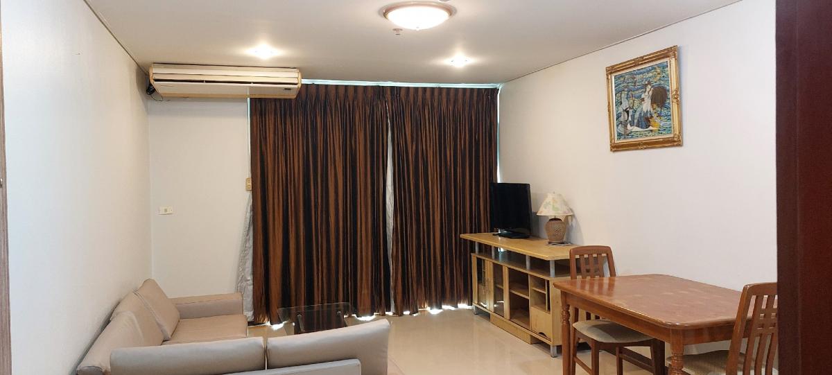 For RentCondoKhlongtoei, Kluaynamthai : For rent Lumpini Park View Condominium 60 sq m. 1 bedroom opposite One Bangkok