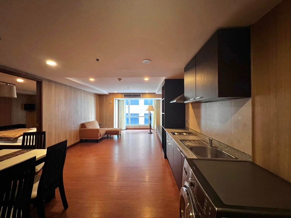 For RentCondoNana, North Nana,Sukhumvit13, Soi Nana : For rent: The TRENDY Condominium, Sukhumvit 13, only 200 meters from BTS Nana.